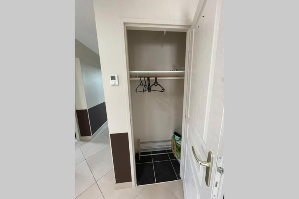 Superbe appartement avec 2 Chambres - 9 Personnes - Parking Privé Tournon-sur-Rhone Exteriör bild