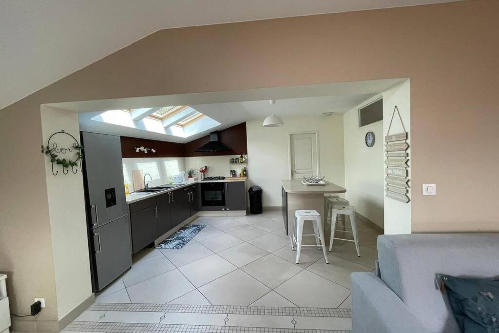 Superbe appartement avec 2 Chambres - 9 Personnes - Parking Privé Tournon-sur-Rhone Exteriör bild